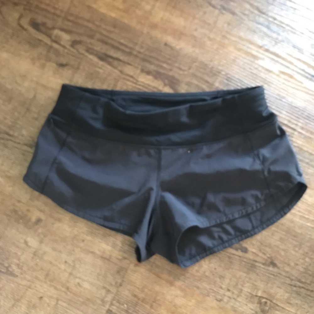 Lululemon tracker shorts black
